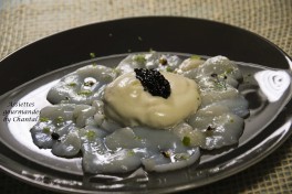 Carpaccio de Saint-Jacques, caviar et espuma de parmesan